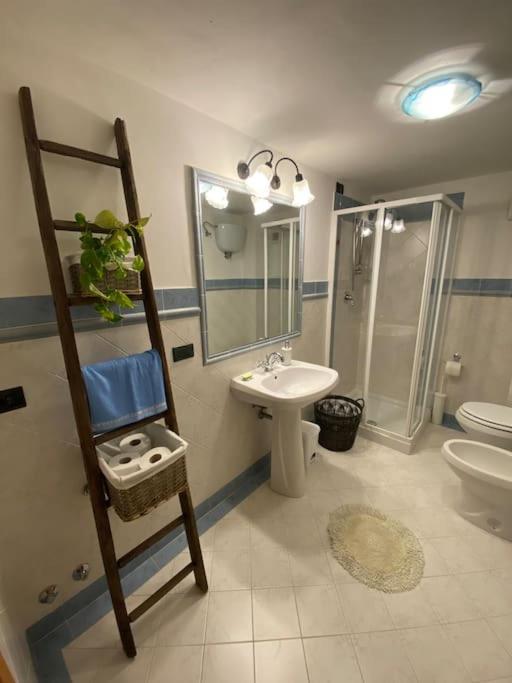 פוליניו Casa Vacanze Fonte Del Menotre מראה חיצוני תמונה