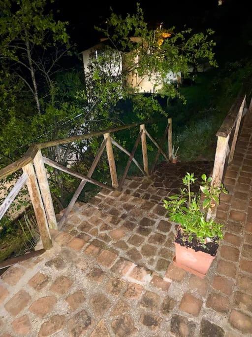 פוליניו Casa Vacanze Fonte Del Menotre מראה חיצוני תמונה